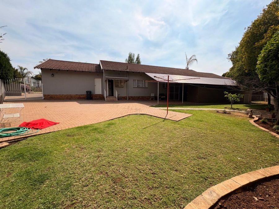 3 Bedroom Property for Sale in Wilkoppies North West